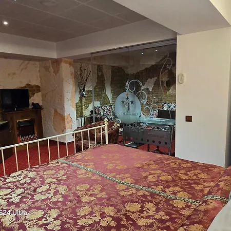 Legends Chambers By Grand Pier Boutique Trade Location, 4 Star With Unique Historical Themes Decors With Free Breakfast Only For King And Minim 4 Nights