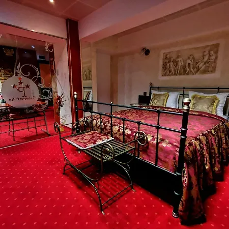 Legends Chambers By Grand Pier Boutique Trade Location, 4 Star With Unique Historical Themes Decors With Free Breakfast Only For King And Minim 4 Nights Villa Boekarest