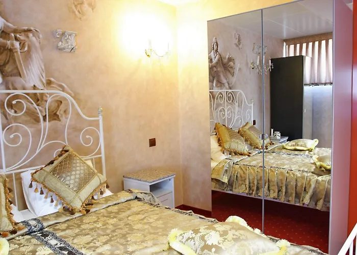 Δωμάτια σε οικογενειακή κατοικία Legends Chambers By Grand Pier Boutique *