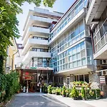 Legends Chambers By Grand Pier Boutique Homestay