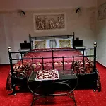 Legends Chambers By Grand Pier Boutique Ubytování v soukromí *