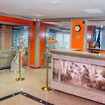 Legends Chambers By Grand Pier Boutique בית אירוח *
