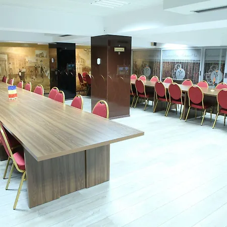 Legends Chambers By Grand Pier Boutique בית אירוח *