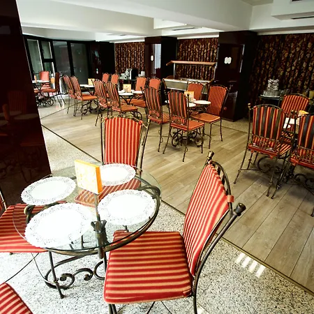 בית אירוח Legends Chambers By Grand Pier Boutique