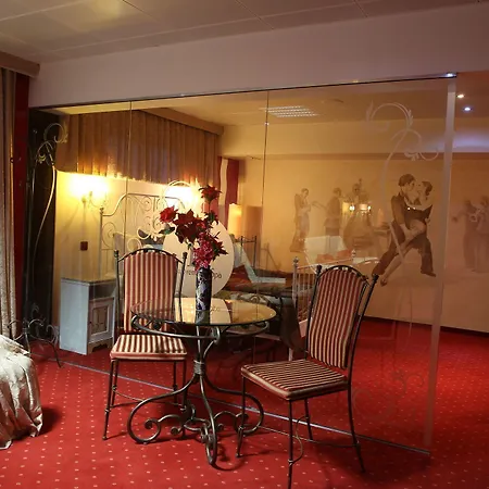 Legends Chambers By Grand Pier Boutique Trade Location, 4 Star With Unique Historical Themes Decors With Free Breakfast Only For King And Minim 4 Nights Villa