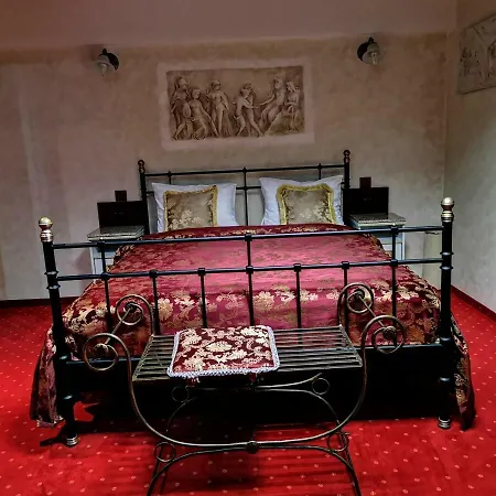 Legends Chambers By Grand Pier Boutique בית אירוח *