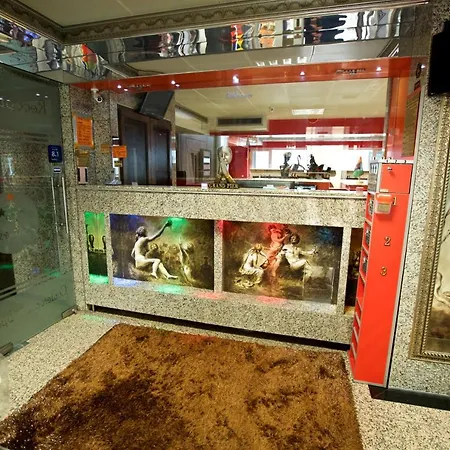 Legends Chambers By Grand Pier Boutique * בוקרשט