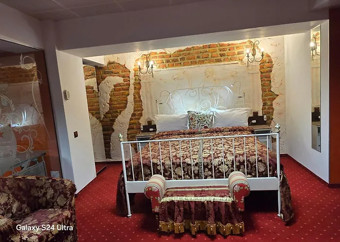 בית אירוח Legends Chambers By Grand Pier Boutique