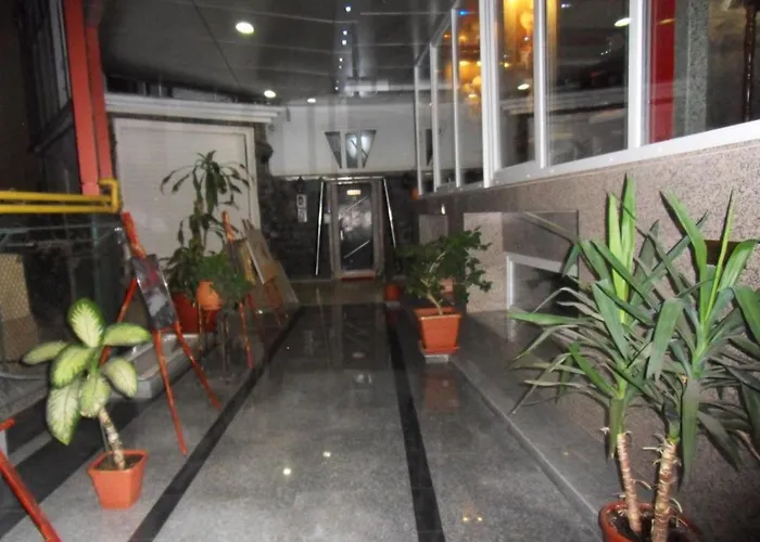 Legends Chambers By Grand Pier Boutique Trade Location, 4 Star With Unique Historical Themes Decors With Free Breakfast Only For King And Minim 4 Nights Villa