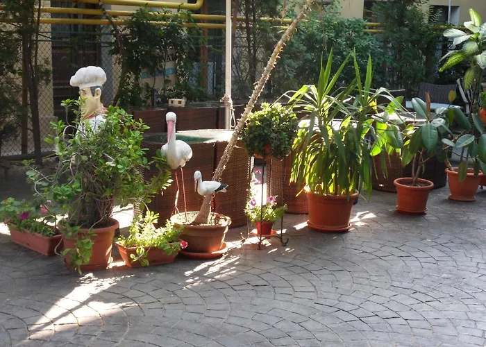 Legends Chambers By Grand Pier Boutique בית אירוח *