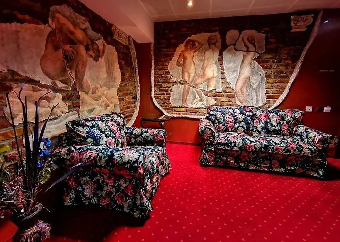 בית אירוח Legends Chambers By Grand Pier Boutique