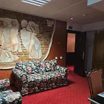Legends Chambers By Grand Pier Boutique