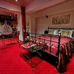 Legends Chambers By Grand Pier Boutique Δωμάτια σε οικογενειακή κατοικία Βουκουρέστι