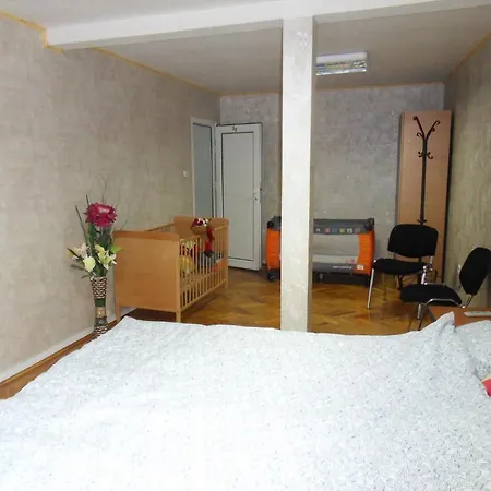 Grand Pier Boutique Luxury King And Queen Deluxe Rooms, With Free Welcome Breakfast For Up To 4 Nights Villa Bucharest