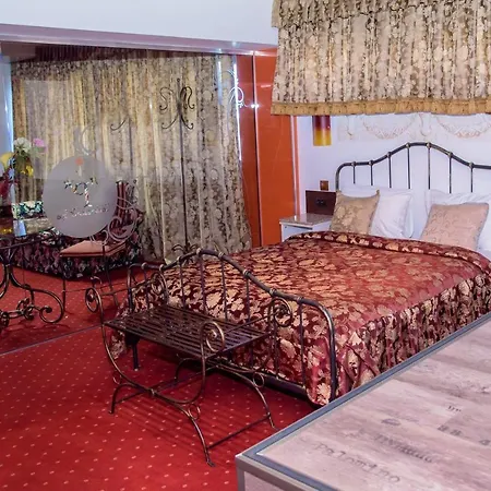 Grand Pier Boutique Luxury King And Queen Deluxe Rooms, With Free Welcome Breakfast For Up To 4 Nights
