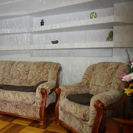 ヴィラ Legends Chambers By Grand Pier Boutique Trade Location, 4 Star With Unique Historical Themes Decors With Free Breakfast Only For King And Minim 4 Nights ブカレスト