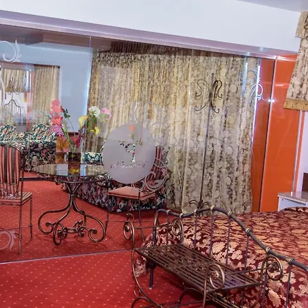 ヴィラ Legends Chambers By Grand Pier Boutique Trade Location, 4 Star With Unique Historical Themes Decors With Free Breakfast Only For King And Minim 4 Nights *