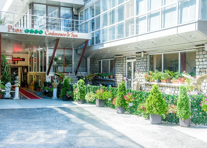 Вілла Legends Chambers By Grand Pier Boutique Trade Location, 4 Star With Unique Historical Themes Decors With Free Breakfast Only For King And Minim 4 Nights