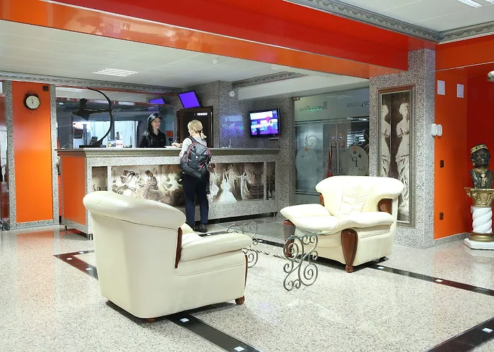 Legends Chambers By Grand Pier Boutique Trade Location, 4 Star With Unique Historical Themes Decors With Free Breakfast Only For King And Minim 4 Nights Вілла *